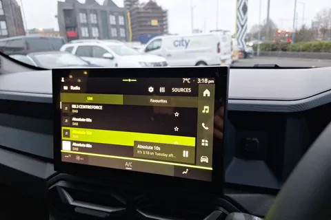 DL75UOB Dacia Duster 1.6 Hybrid 140 Journey 5dr Auto Thumbnail #37