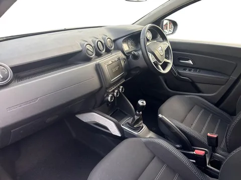 FH21YGW Dacia Duster 1.0 TCe 100 Bi-Fuel Prestige 5dr [6 Speed] Thumbnail #4