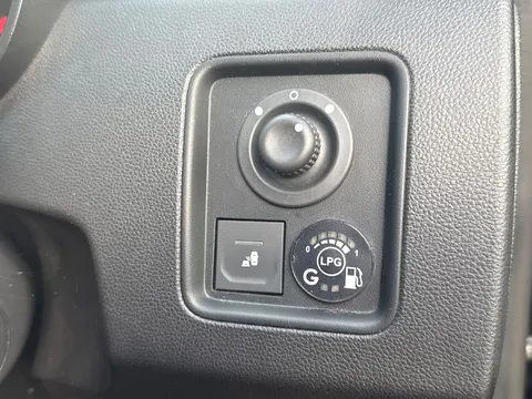 FH21YGW Dacia Duster 1.0 TCe 100 Bi-Fuel Prestige 5dr [6 Speed] Thumbnail #19