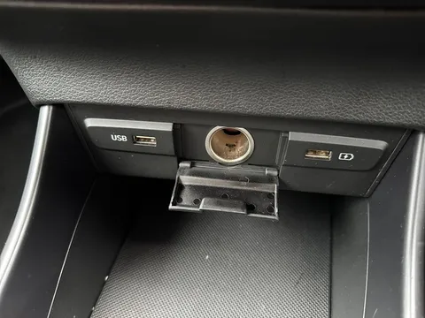 NG71WLU Hyundai i20 1.0T GDi 48V MHD SE Connect 5dr Thumbnail #27