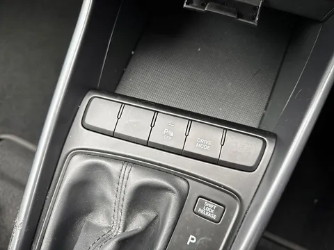 NG71WLU Hyundai i20 1.0T GDi 48V MHD SE Connect 5dr Thumbnail #35