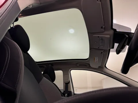 23 of 33 for Nissan Qashqai 1.3 DiG-T N-Connecta 5dr