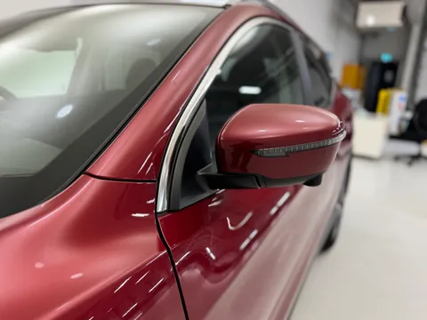 27 of 33 for Nissan Qashqai 1.3 DiG-T N-Connecta 5dr