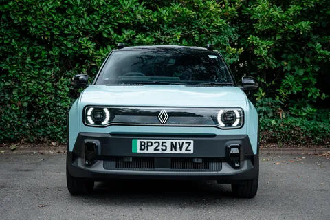  Renault 4 iconic+ comfort range Thumbnail #4