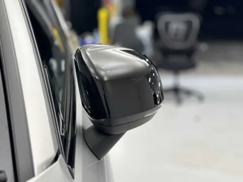 DU74WOJ Volvo XC40 2.0 B3P Plus Dark 5dr Auto Thumbnail #14