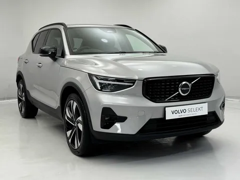 DU74WOJ Volvo XC40 2.0 B3P Plus Dark 5dr Auto Thumbnail #1