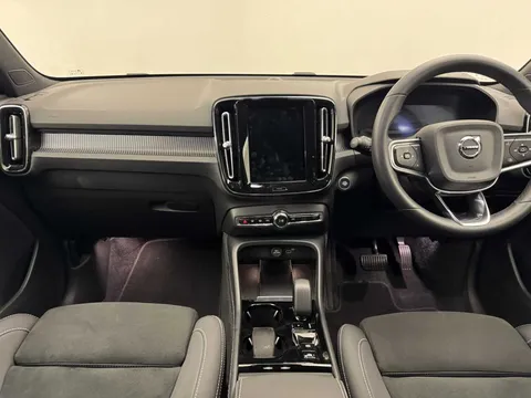 DU74WOJ Volvo XC40 2.0 B3P Plus Dark 5dr Auto Thumbnail #20