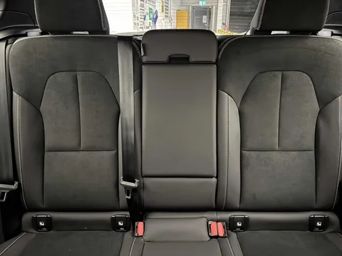 DU74WOJ Volvo XC40 2.0 B3P Plus Dark 5dr Auto Thumbnail #25