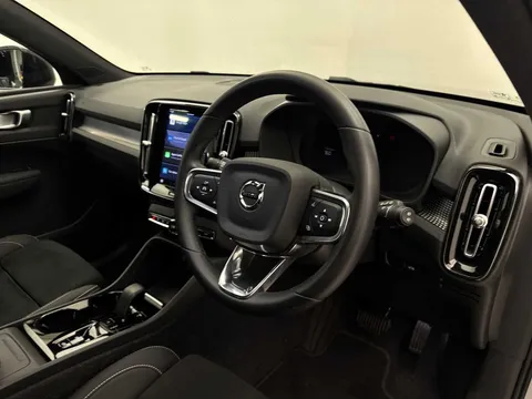 DU74WOJ Volvo XC40 2.0 B3P Plus Dark 5dr Auto Thumbnail #29