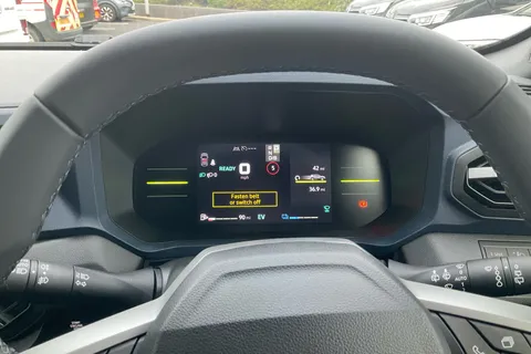 DL75UOK Dacia Duster 1.6 Hybrid 140 Journey 5dr Auto Thumbnail #12