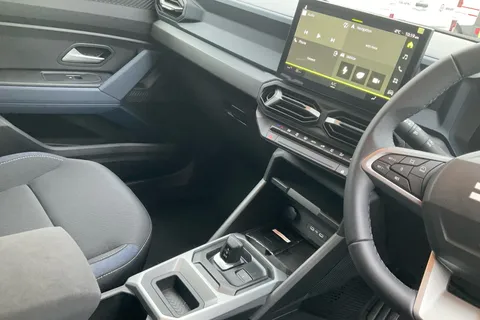 DL75UOK Dacia Duster 1.6 Hybrid 140 Journey 5dr Auto Thumbnail #13