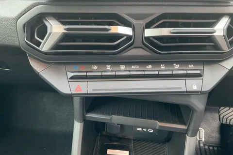 DL75UOK Dacia Duster 1.6 Hybrid 140 Journey 5dr Auto Thumbnail #15