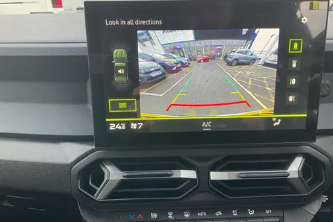 DL75UOK Dacia Duster 1.6 Hybrid 140 Journey 5dr Auto Thumbnail #19