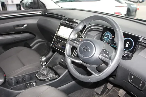 DE22WDG Hyundai Tucson 1.6 TGDi Premium 5dr 2WD Thumbnail #14
