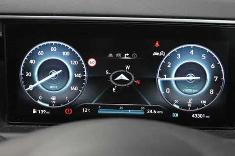 DE22WDG Hyundai Tucson 1.6 TGDi Premium 5dr 2WD Thumbnail #17