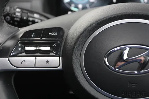 DE22WDG Hyundai Tucson 1.6 TGDi Premium 5dr 2WD Thumbnail #18