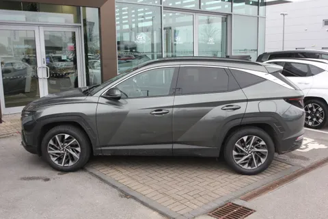 DE22WDG Hyundai Tucson 1.6 TGDi Premium 5dr 2WD Thumbnail #31