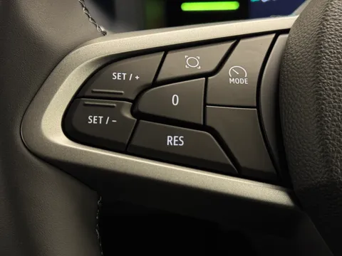 DL75UOS Dacia Duster 1.6 Hybrid 140 Journey 5dr Auto Thumbnail #21