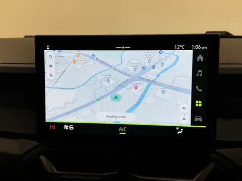 DL75UOS Dacia Duster 1.6 Hybrid 140 Journey 5dr Auto Thumbnail #24