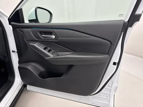 DT74UBO Nissan Qashqai 1.5 E-Power N-Connecta 5dr Auto Thumbnail #22