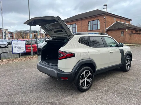 DL75UNR Dacia Duster 1.6 Hybrid 140 Journey 5dr Auto Thumbnail #19