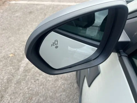 DL75UNR Dacia Duster 1.6 Hybrid 140 Journey 5dr Auto Thumbnail #22