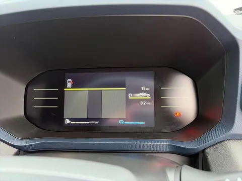 DL75UNP Dacia Duster 1.6 Hybrid 140 Journey 5dr Auto Thumbnail #12