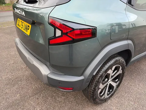 DL75UNP Dacia Duster 1.6 Hybrid 140 Journey 5dr Auto Thumbnail #18