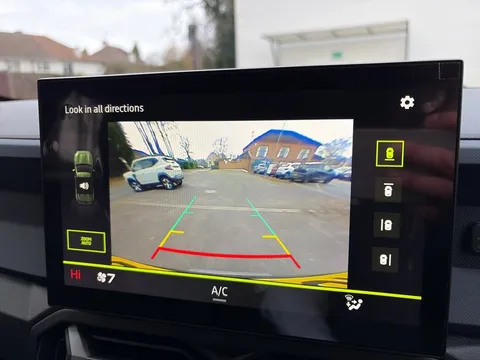 DL75UNP Dacia Duster 1.6 Hybrid 140 Journey 5dr Auto Thumbnail #26