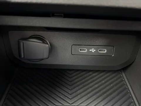 DL75UNP Dacia Duster 1.6 Hybrid 140 Journey 5dr Auto Thumbnail #27