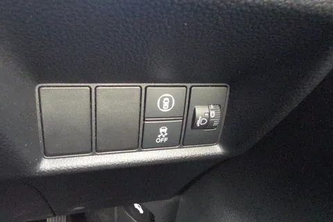 17 of 36 for Honda Jazz 1.5 i-MMD Hybrid SE 5dr eCVT