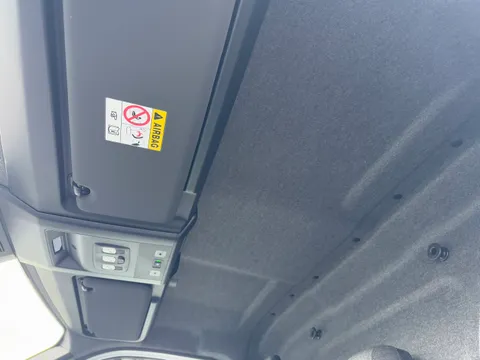 DL75UOY Renault Master MM35 Blue dCi 150 Advance Medium Roof Van Thumbnail #10