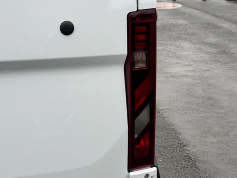 DL75WCU Renault Master MM35 Blue dCi 150 Advance Medium Roof Van Thumbnail #23