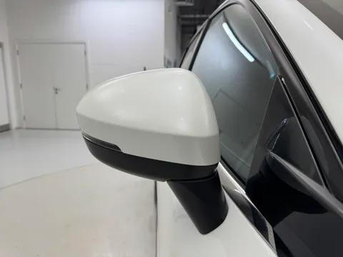 DT74UUY Nissan Qashqai 1.3 DiG-T MH Acenta Premium 5dr Thumbnail #28