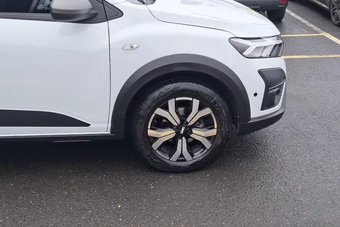 BW23VVD Dacia Sandero Stepway 1.0 TCe Journey 5dr Thumbnail #5