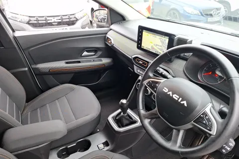 BW23VVD Dacia Sandero Stepway 1.0 TCe Journey 5dr Thumbnail #13