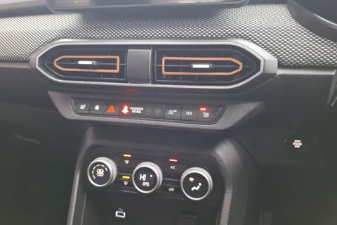 BW23VVD Dacia Sandero Stepway 1.0 TCe Journey 5dr Thumbnail #24