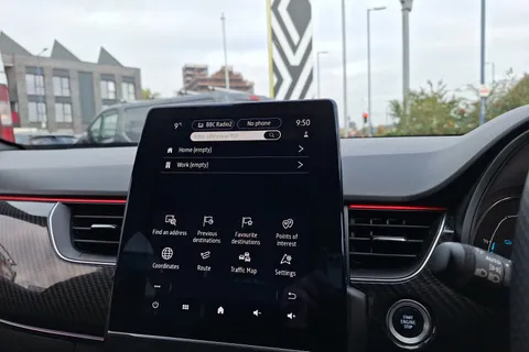 17 of 40 for Renault ARKANA 1.6 E-TECH Hybrid 145 R.S. Line 5dr Auto