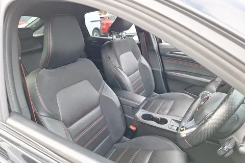 22 of 40 for Renault ARKANA 1.6 E-TECH Hybrid 145 R.S. Line 5dr Auto