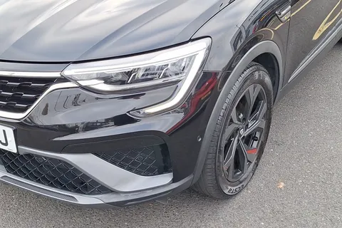 33 of 40 for Renault ARKANA 1.6 E-TECH Hybrid 145 R.S. Line 5dr Auto