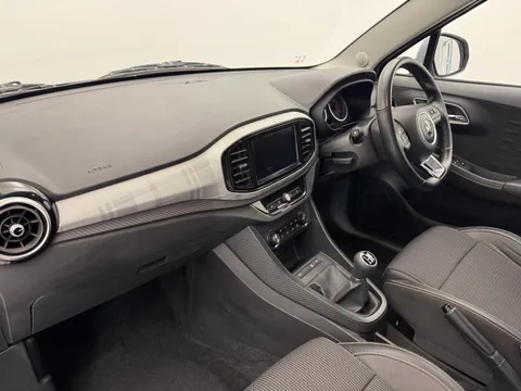 DY72VUF Mg Motor Uk Mg3 1.5 VTi-TECH Exclusive 5dr [Navigation] Thumbnail #11