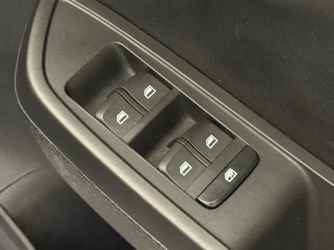 DY72VUF Mg Motor Uk Mg3 1.5 VTi-TECH Exclusive 5dr [Navigation] Thumbnail #19