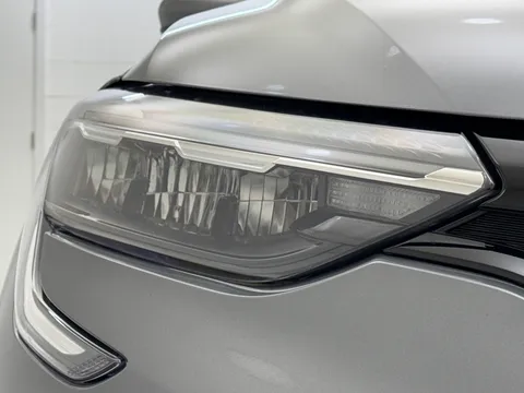 17 of 32 for RENAULT ARKANA 1.6 E-Tech FHEV 145 Techno 5dr Auto