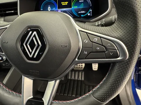 DP73AEY Renault Clio 1.6 E-TECH full hybrid 145 Esprit Alpine 5dr Auto Thumbnail #24