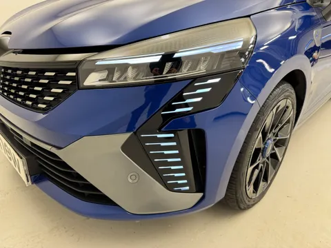 DP73AEY Renault Clio 1.6 E-TECH full hybrid 145 Esprit Alpine 5dr Auto Thumbnail #28