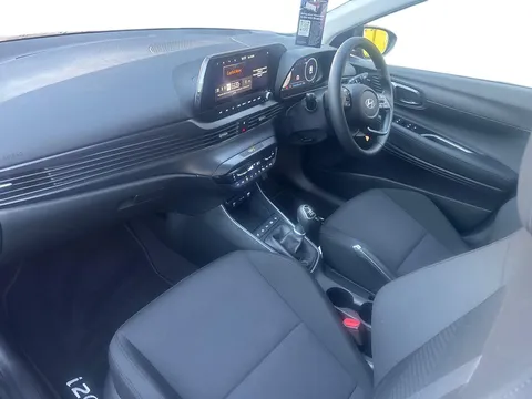 MW75LBZ Hyundai i20 1.0T GDi Premium 5dr Thumbnail #4