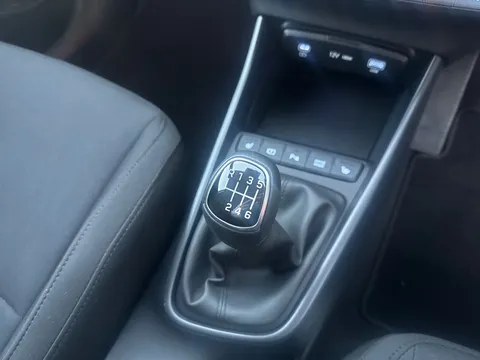 MW75LBZ Hyundai i20 1.0T GDi Premium 5dr Thumbnail #13