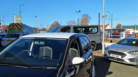 MD18TXO Volkswagen Up 1.0 High Up 5dr Thumbnail #6