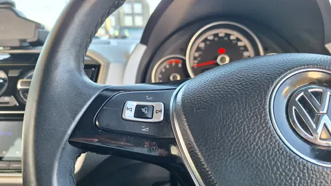 MD18TXO Volkswagen Up 1.0 High Up 5dr Thumbnail #10