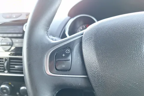 HS19EPK Renault Clio 0.9 TCE 90 Play 5dr Thumbnail #37